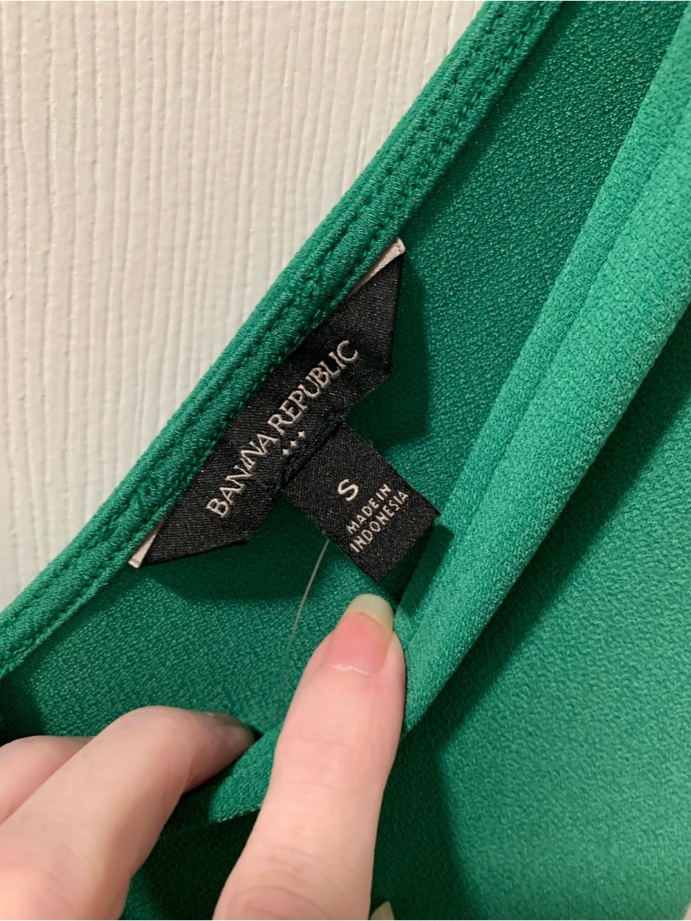 Banana Republic Emerald V-Neck Midi Dress - Picture 3 of 7